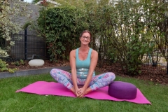 2019-Yoga-Steffi-Sitz1jpg